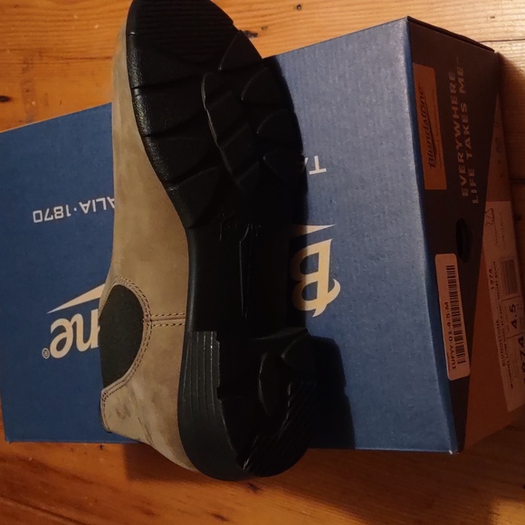 New in box blundstone stone nubuck low heel elastic short boot sz 4.5  USA 7.5 - Picture 6 of 8